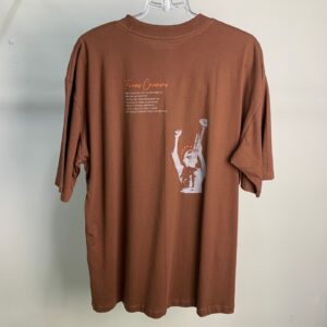 Camisa Hustler Fit Wanted – Fé nas Crianças (Marrom) EXG