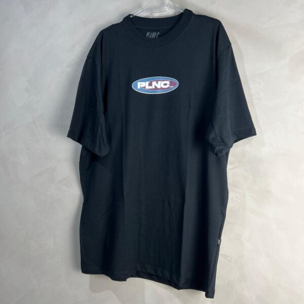 CAMISA PLANO C  "ARROW LETTERING" (PRETO)  G