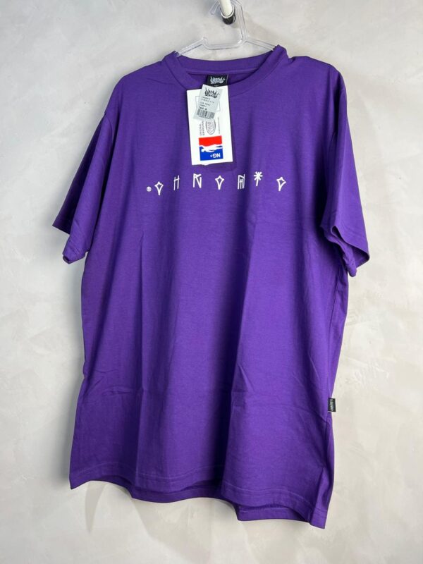 Camisa Chronic  `Corações`- G e GG (Roxo)