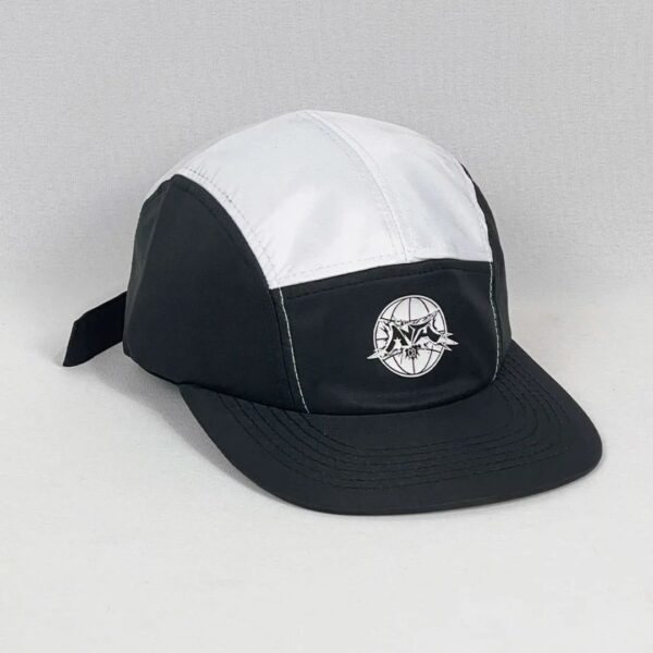 BONÉ FIVE PANEL ANTH CO GLOBAL PRETO/BRANCO
