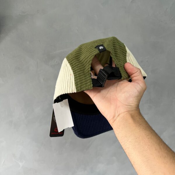 Boné Five Panel Veludo QC Anth (Azul/Creme/Verde) - Imagem 5