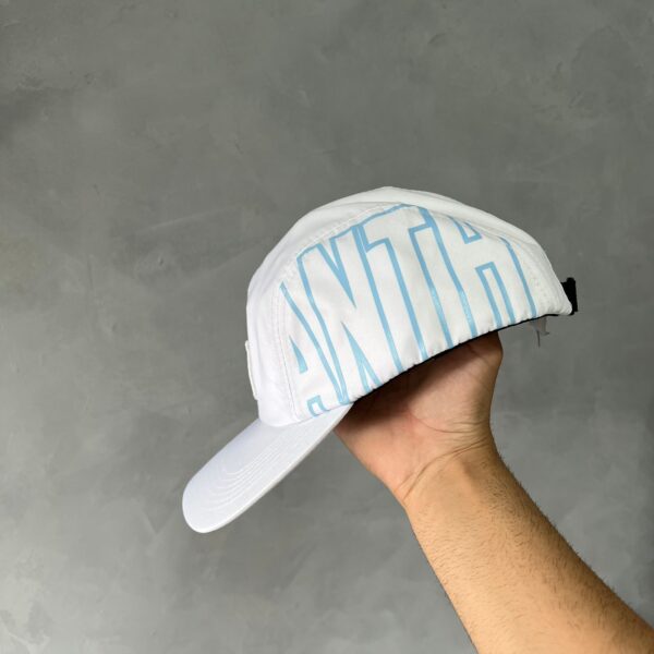 Boné Five Panel Letreiro Anth (Branco) - Imagem 3