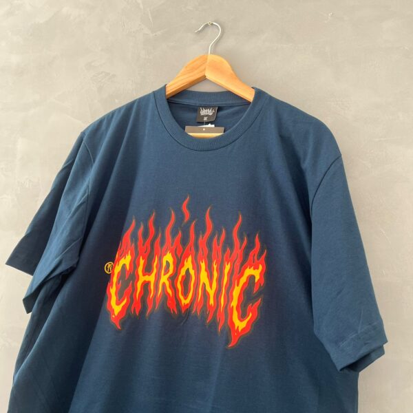 Camisa Chronic 'Flames" (Marinho) - Imagem 2