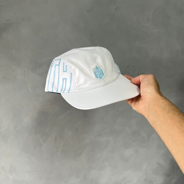 Boné Five Panel Letreiro Anth (Branco) - Imagem 4