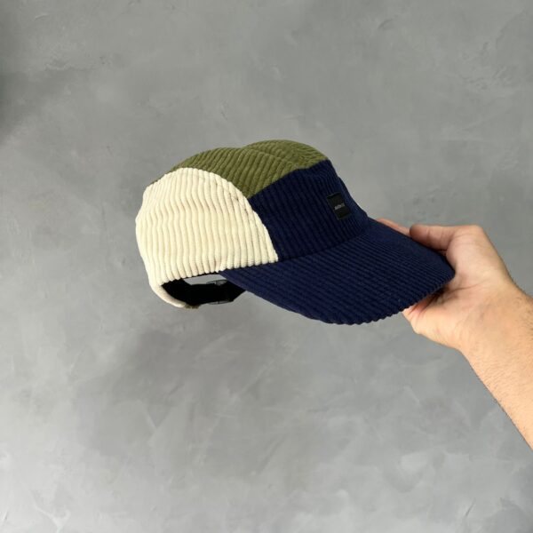 Boné Five Panel Veludo QC Anth (Azul/Creme/Verde) - Imagem 3